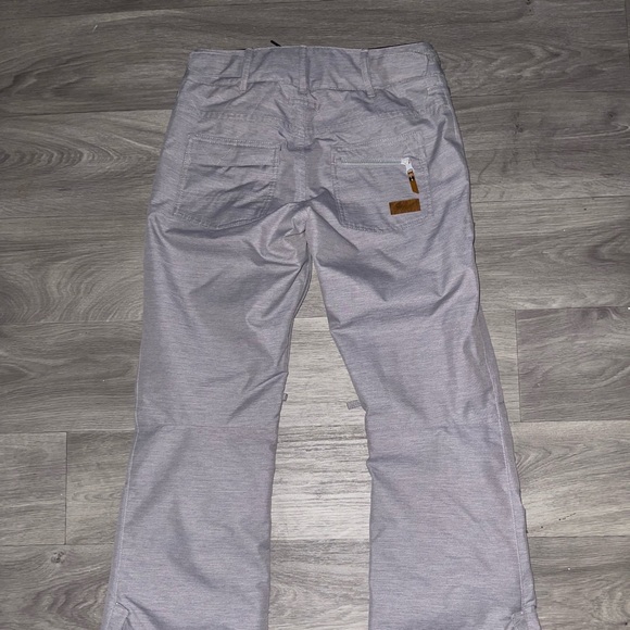 Womens Roxy insulated snow pants. Brand new, never worn. Size small - Picture 3 of 4